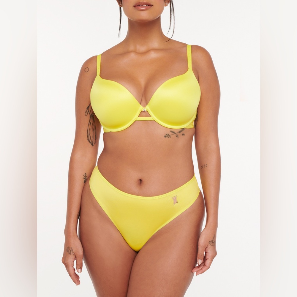 CORE MICROFIBER T-SHIRT BRA & THONG WITH LOGO WAISTBAND SET, DAISY YELLOW